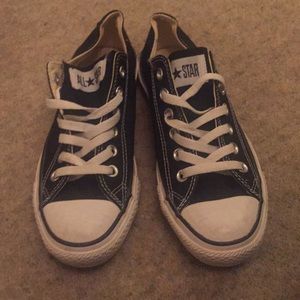 Converse black womens 7 men’s 5